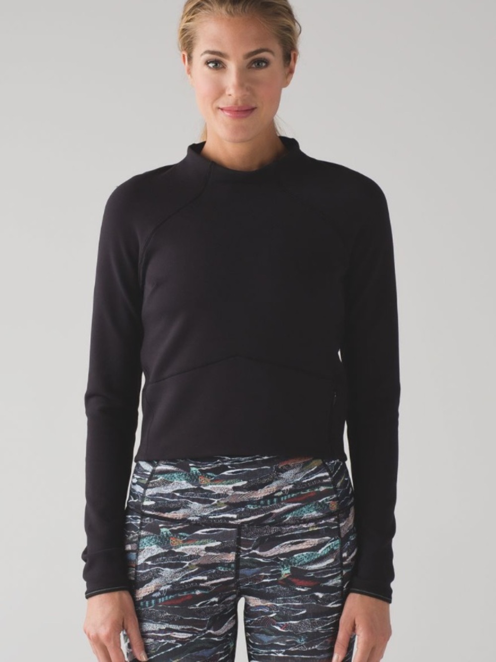 Lululemon Hill And Valley Mock Neck size 8